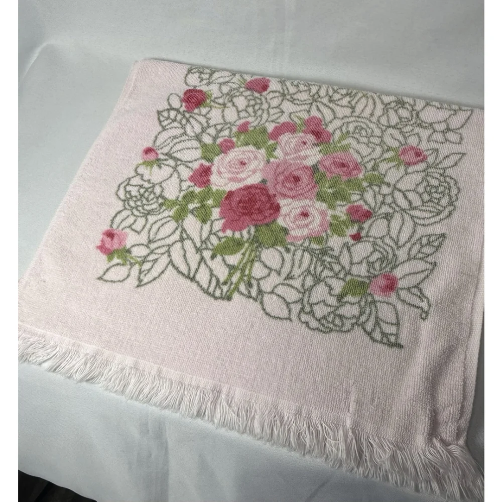 Vintage Lady Pepperell Hand Towel Pink Roses Floral 27” x 15” EUC Cotton MCM